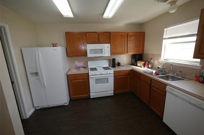 Rooms for Rent – Utilities Included – Katy Main Photo