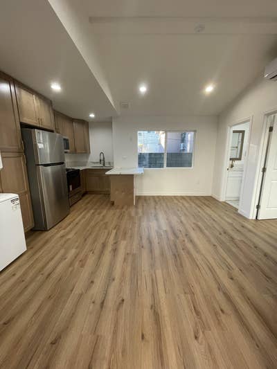 Newly constructed spare room and large bathroom! Main Photo