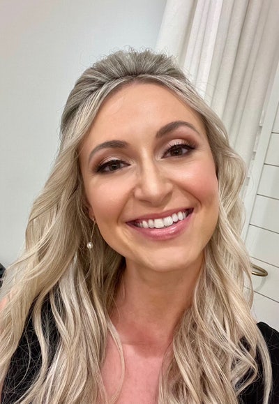 Looking for a house and a roommate :) Main Photo