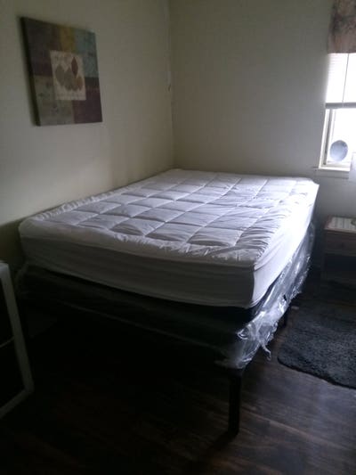 A large Furnished Room Main Photo