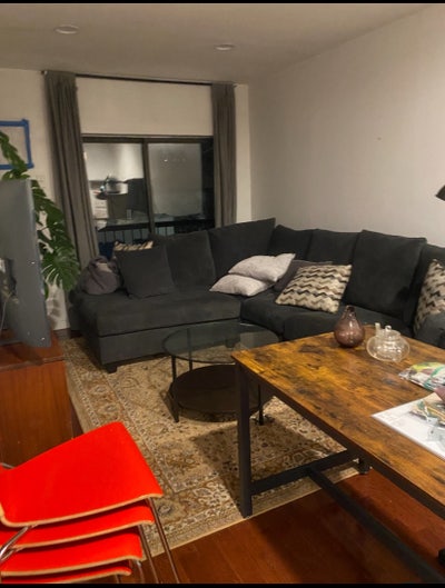 1 bedroom with a shared bathroom  Main Photo