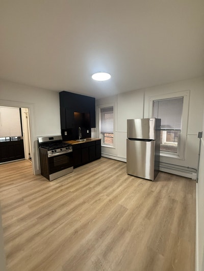 Bright 1BR  1BA Apartment in Waterford  Main Photo