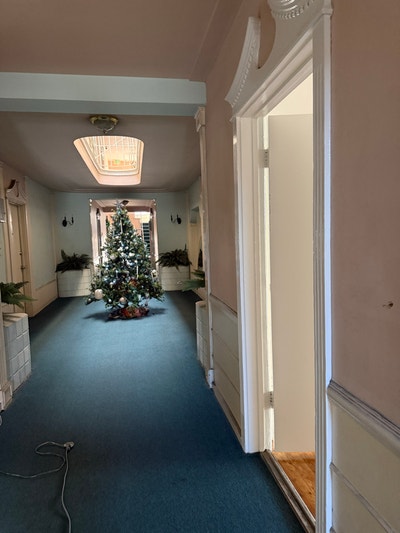 Great Studio (not 1bed) 1st floor  Main Photo