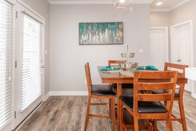 Live in Olde Whitehall, a 4 minute walk to transit Main Photo