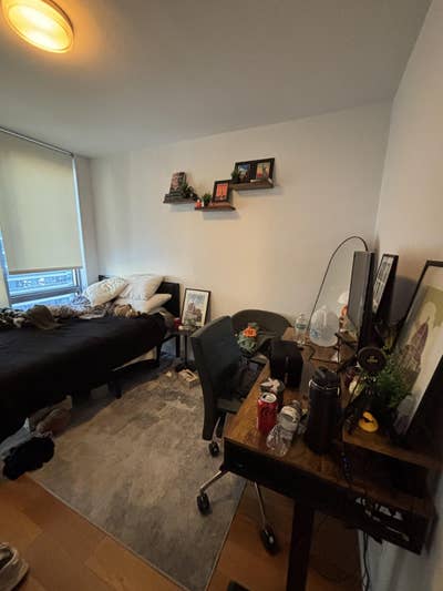 1 Room near Columbus Circle Main Photo