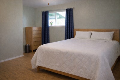 Large Room, Flexible Terms, on Site Laundry  Main Photo