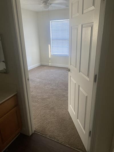 Double Room in 2 bed apartment in Quail Ridge Main Photo