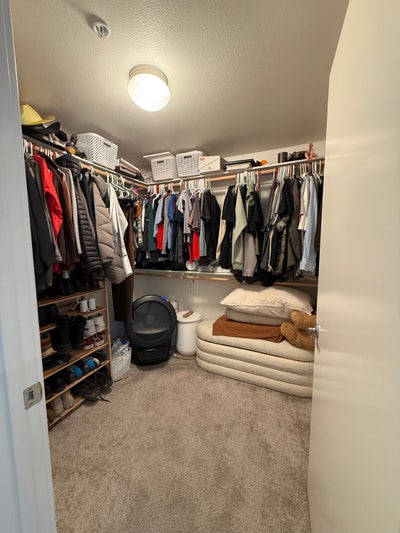 Master bedroom for rent Main Photo