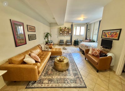 Pick a Room: Cozy 1 Bedroom or Large Studio Main Photo