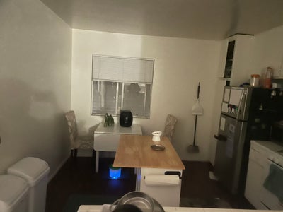 Looking for a roommate that is competent Main Photo