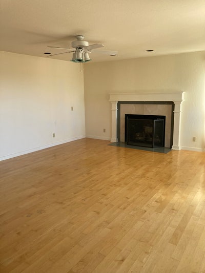 Gorgeous Suite in Upscale Neighborhood with View! Main Photo