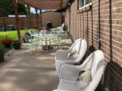 Furnished basement apartment with separate entranc Main Photo