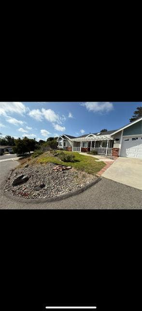 1 Bed in 3 Bed house 2 miles from beach Main Photo