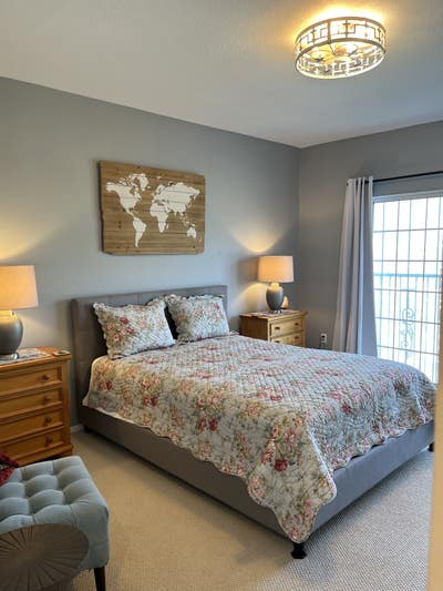 Spacious Home Privet Bath,Walkin Closet,Great View Main Photo