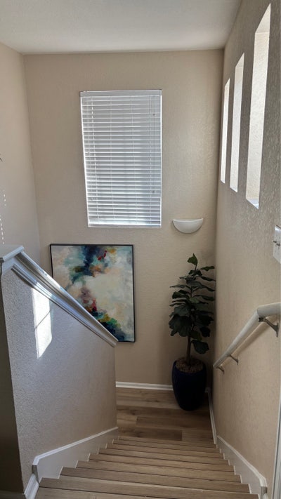 Charming and well-maintained 2-story townhome Main Photo