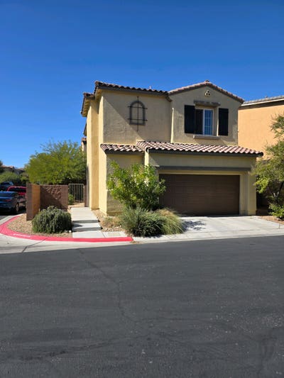 Room for rent in Mountains Edge Main Photo