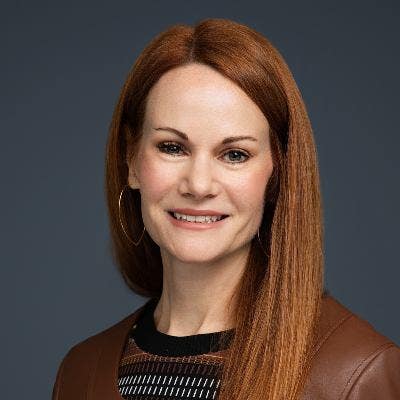 Looking for a professional female roommate Main Photo