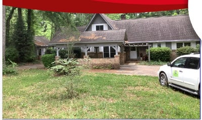 One bedroom available in Ski Chalet style house Main Photo