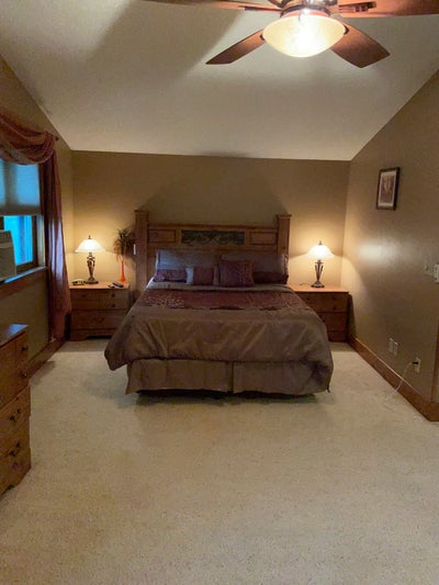 Cozy West Hill Ensuite Main Photo