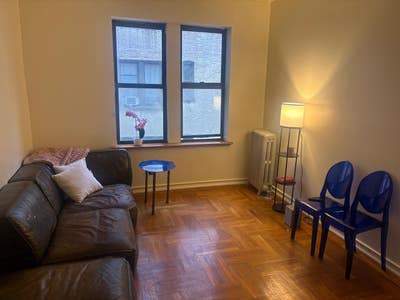 Large Bedroom in 2BR Astoria pre-war building Main Photo