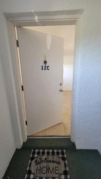 Rental  1 Bedroom condo in a  quiet and nice area Main Photo