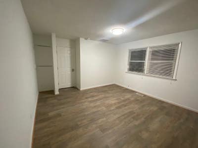 $780 Private Bedroom (All Utilities and High_spee Main Photo