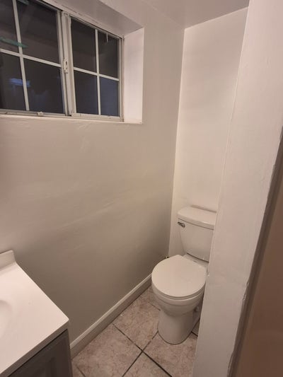 Private Room with Own Entrance Main Photo