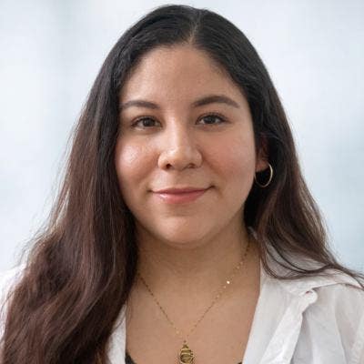 27 year old Female seeks a small or large room Main Photo