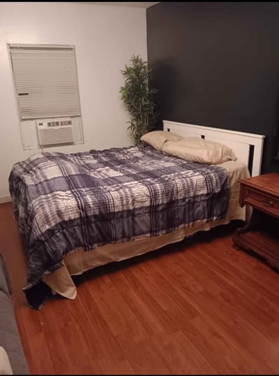 Spacious room furnished  Main Photo