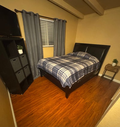 Furnished private room available  Main Photo