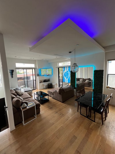 Private Bed/Bath/Balcony in luxurious 3bed3.5 bath Main Photo