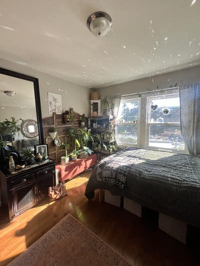 Beautiful furnished or unfurnished room/Big House Main Photo