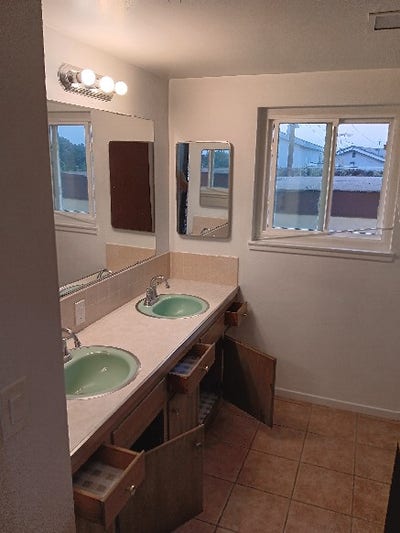 Private room in great locatiion Main Photo