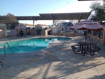 Casual home near beach. Main Photo