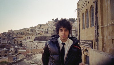 International student looking for housing  Main Photo