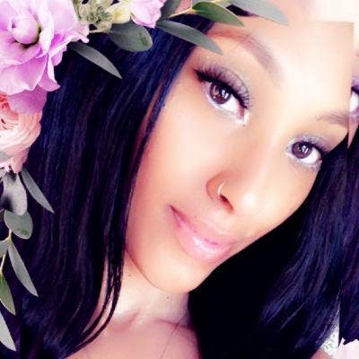 Professional Female Seeking Peaceful Place Main Photo