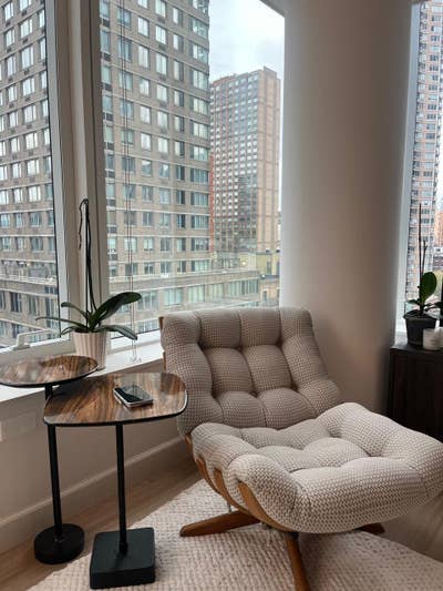 Corner 1 bedroom for short term (Unifurnished) Main Photo