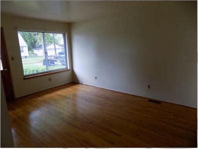 Bedroom in Allen Park Main Photo