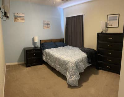 Furnished room with Shared bath Main Photo