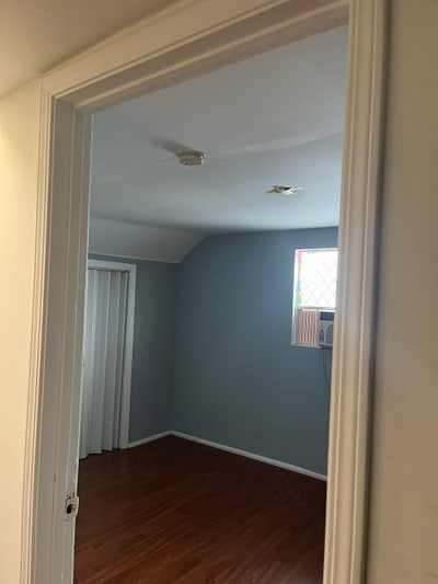 Private room w/shared bath  Main Photo