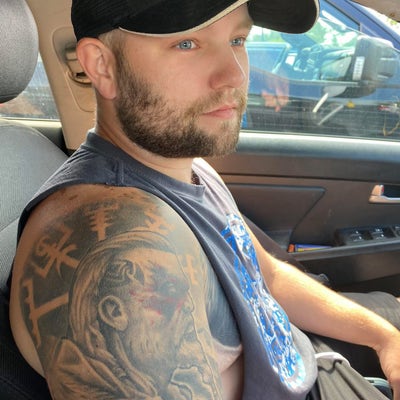 $1000 Budget, Male, 30, Ready To Move In Main Photo