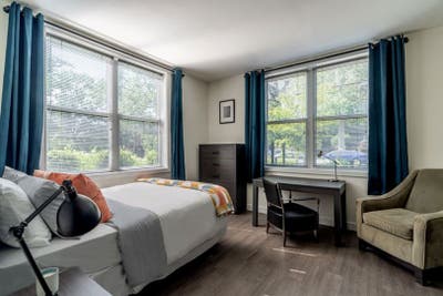 Luna on Pine one Studio Near Upenn summer lease Main Photo