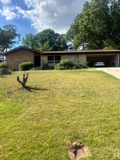 Nice house 3 bedroom 2 bathroom  Main Photo