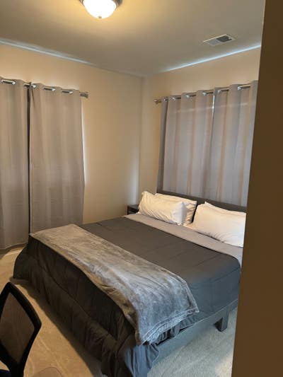 Room for Rent Near LKN Hospital and Lowe's HQ Main Photo