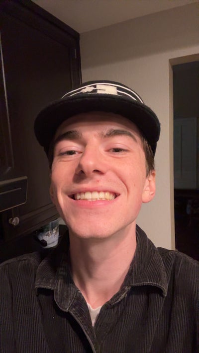 I am a professional male aged 24. I am lookin... Main Photo