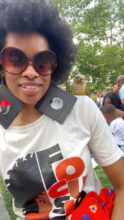 Looking for 1-4 ladies to room with  Main Photo