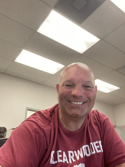 Looking for a private room/bathroom (preferably) Main Photo