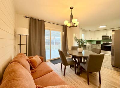 Furnished Cozy Bedroom! Month_to_Month Lease! Co_ Main Photo