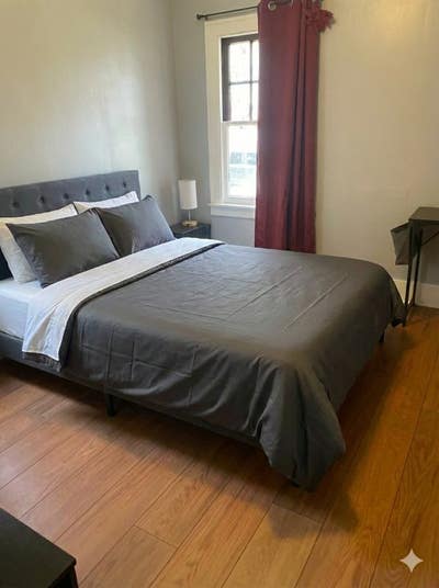 Cozy Room in Co‑Living Home with WiFi & Laundry Main Photo