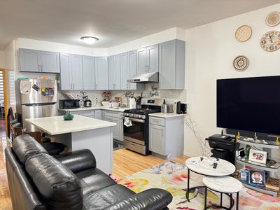 Sunny Large Room for Rent-Ridgewood, Main Photo